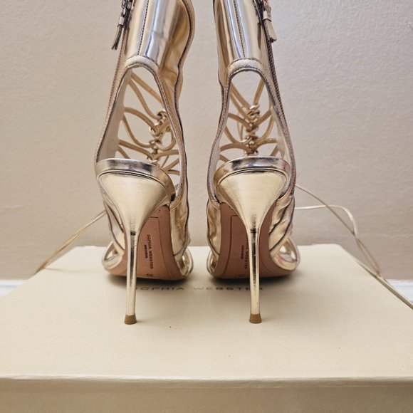 Shoes - Picture 6 of 7